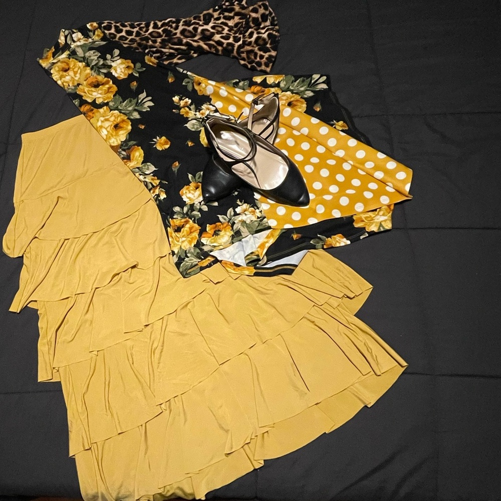 Mustard nuggles skirt !